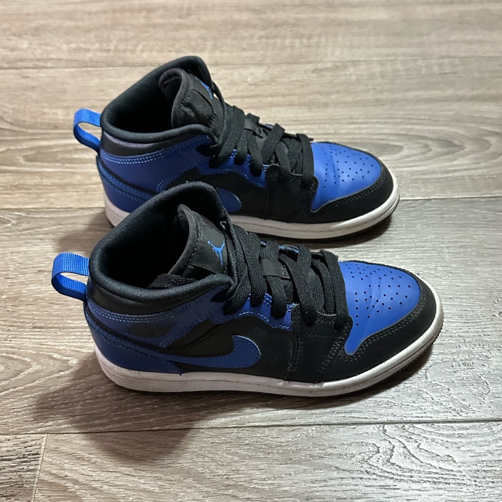 Jordan 1 Mid Kids